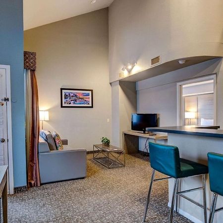 Hawthorn Suites By Wyndham Kent, Wa Kültér fotó