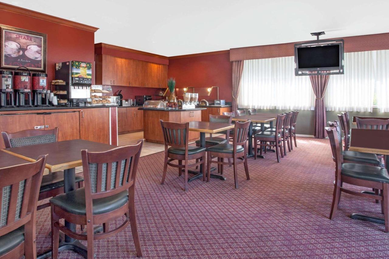 Hawthorn Suites By Wyndham Kent, Wa Kültér fotó